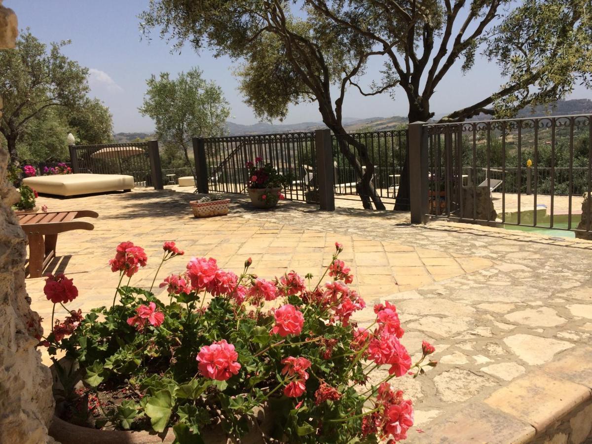Agriturismo Roba Degli Ulivi Villa Agrigento Exterior photo